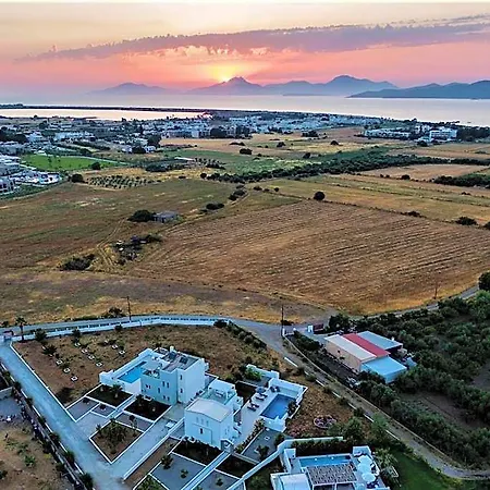 Lilu 1 With Private Pool 4* Cos