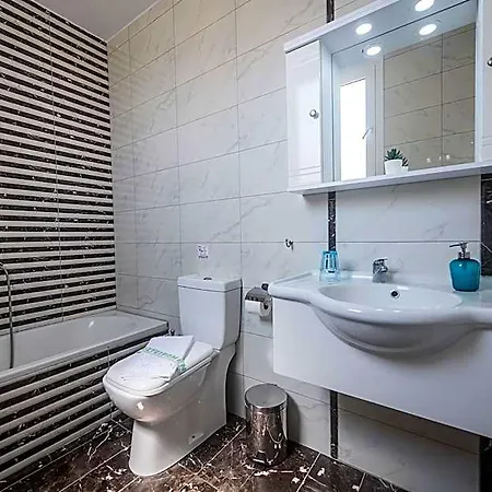 Lilu 1 With Private Pool 4*