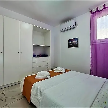 Lilu 1 With Private Pool 4* Cos
